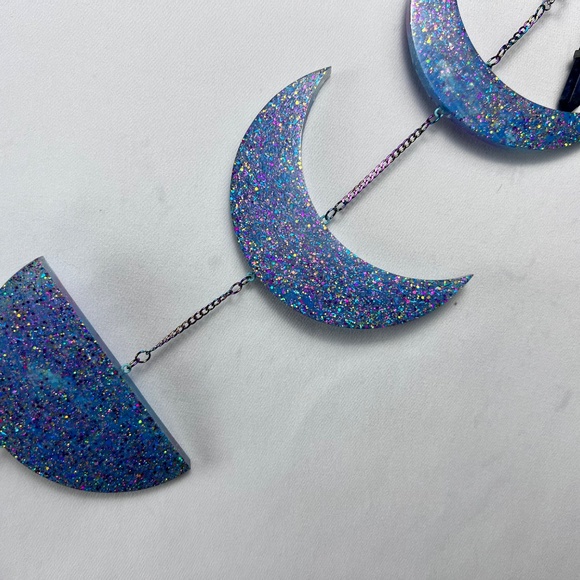 Resin moon phase wall hanging - Picture 6 of 13